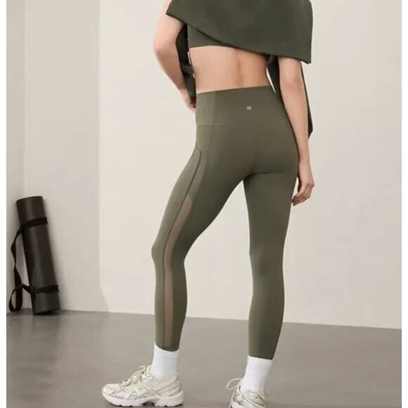 Athleta Salutation Stash Mesh 7/8 Leggings Moss Green UPF 40+ Plus Size 1X - Picture 4 of 11